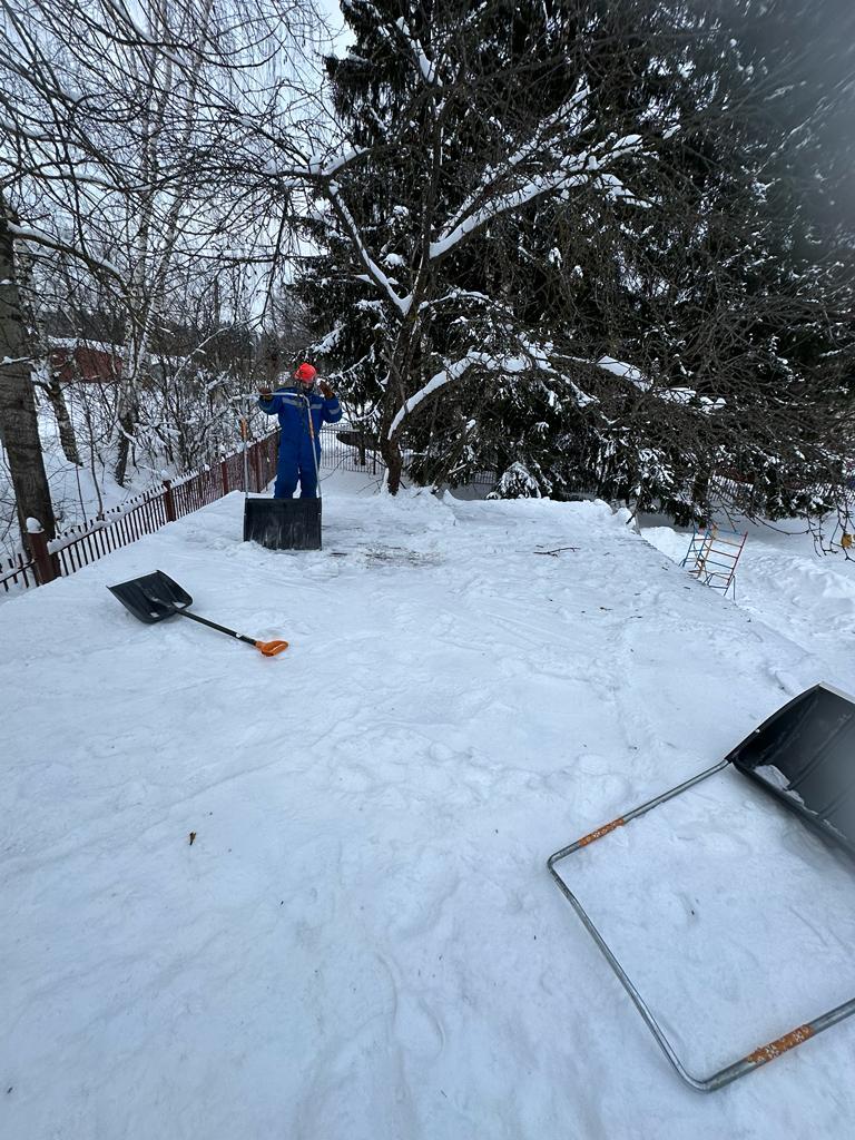 Уборка снега с крыши в Черкизово