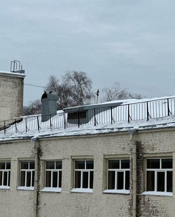 Уборка снега с крыши во Фрязино